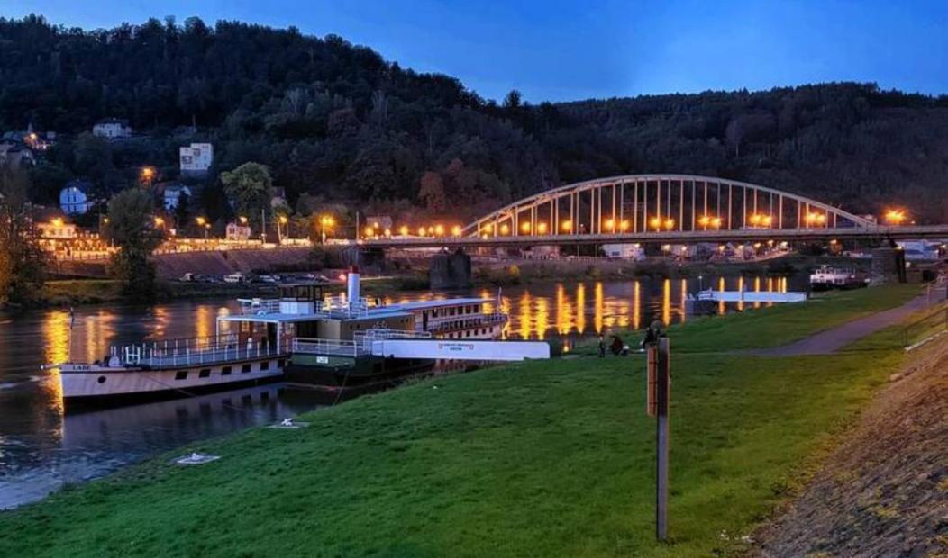 Appartement U Bocmana S Vyhledem Na Zamek A Labe à Decin Extérieur photo