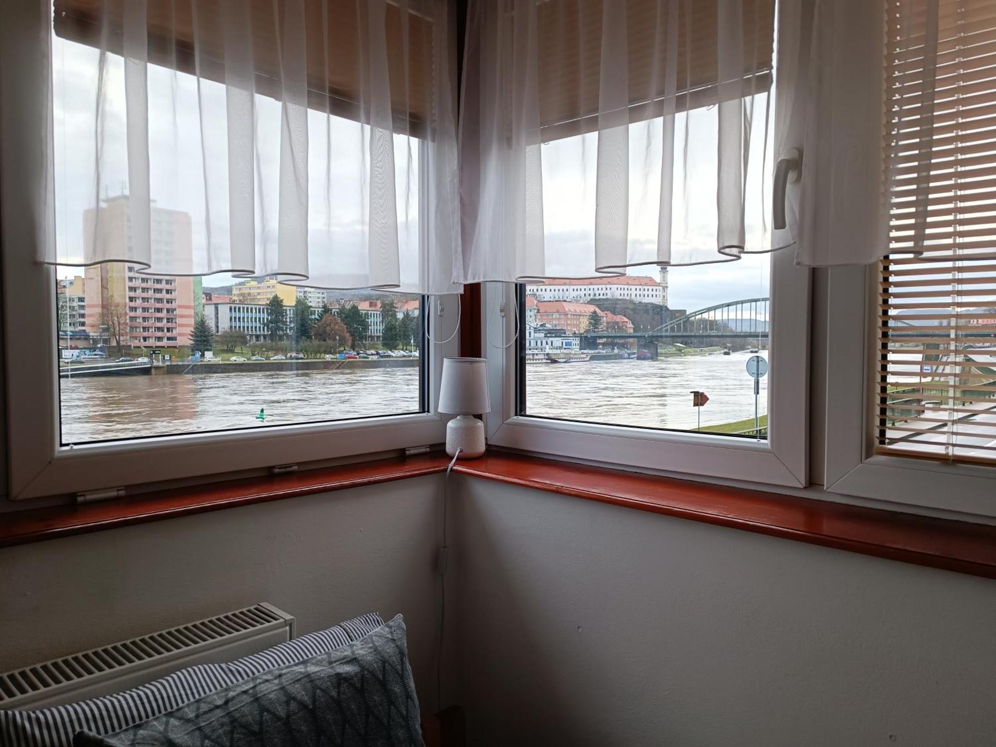 Appartement U Bocmana S Vyhledem Na Zamek A Labe à Decin Extérieur photo
