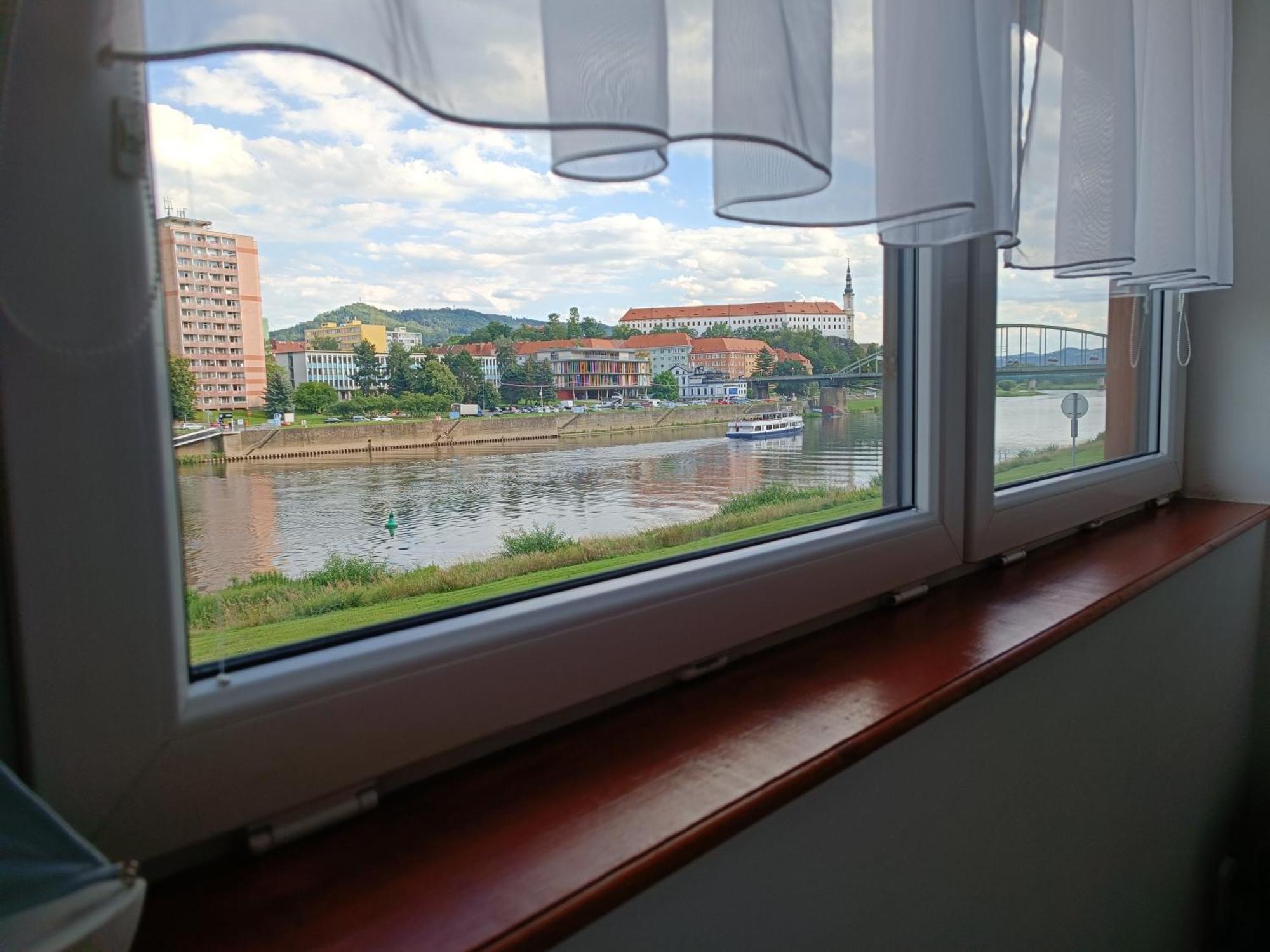 Appartement U Bocmana S Vyhledem Na Zamek A Labe à Decin Extérieur photo