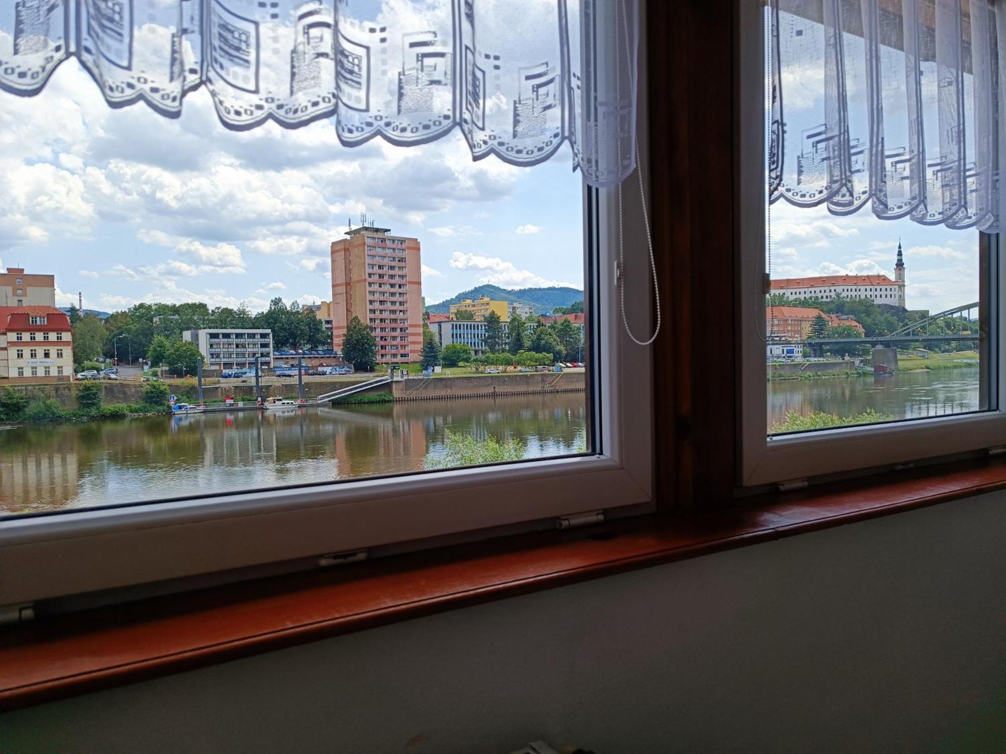Appartement U Bocmana S Vyhledem Na Zamek A Labe à Decin Extérieur photo