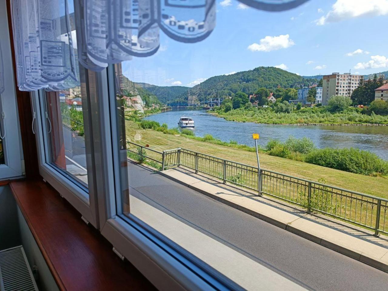 Appartement U Bocmana S Vyhledem Na Zamek A Labe à Decin Extérieur photo